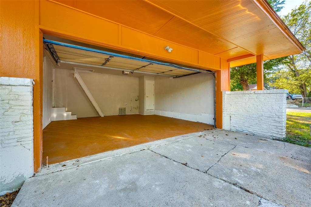 2626 Crest Avenue, Dallas, TX 75216