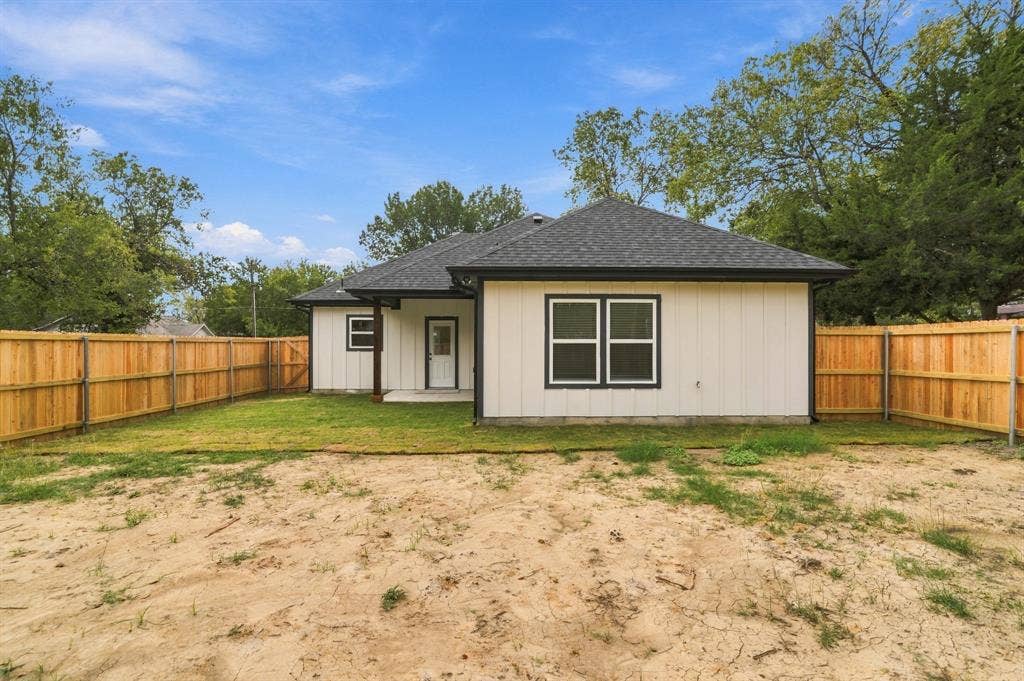 1400 W 12Th Avenue, Corsicana, TX 75110