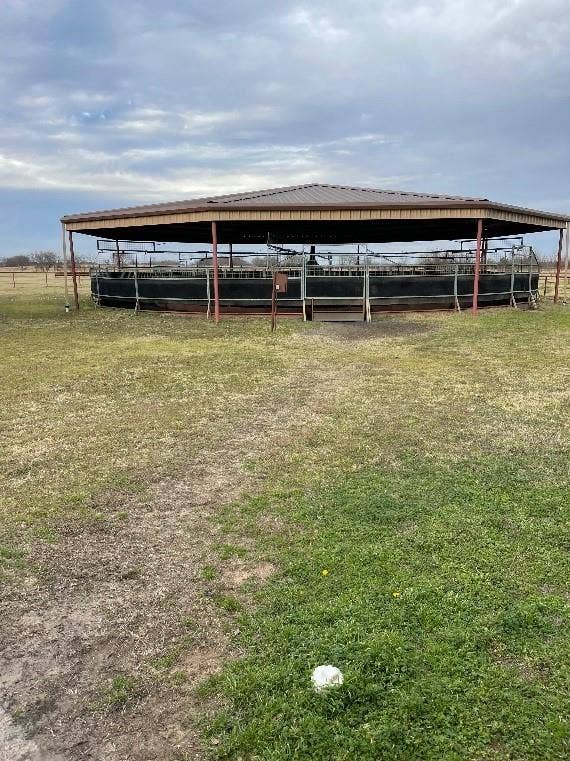 10145 Friendship Road, Pilot Point, TX 76258