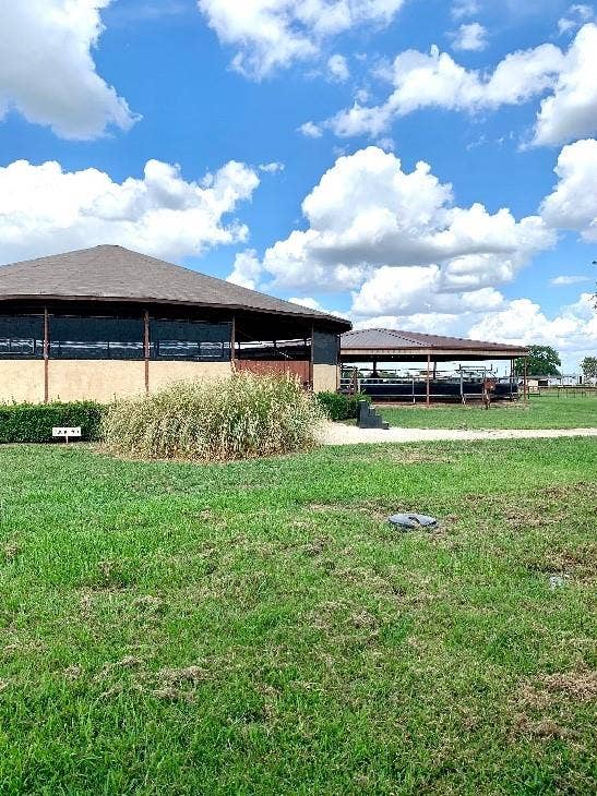 10145 Friendship Road, Pilot Point, TX 76258
