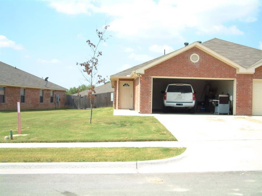 Property photo for 936 Terry Trail, Weatherford, TX