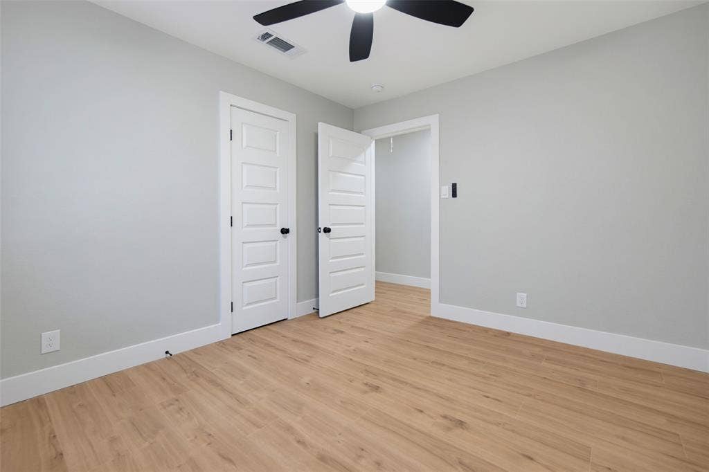 3049 Latham Drive, Dallas, TX 75229 3049 Latham Drive, Dallas, TX 75229