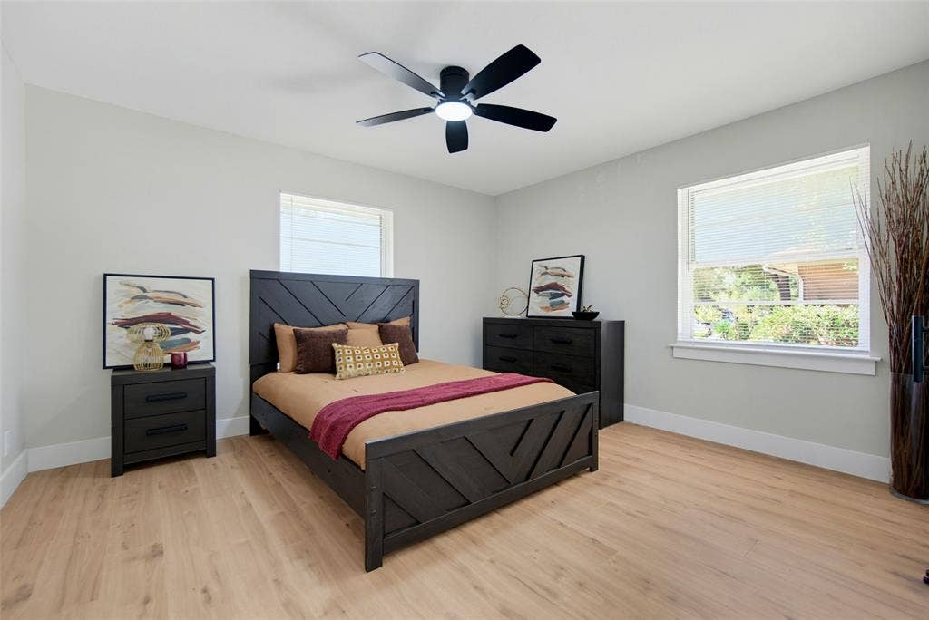 3049 Latham Drive, Dallas, TX 75229 3049 Latham Drive, Dallas, TX 75229
