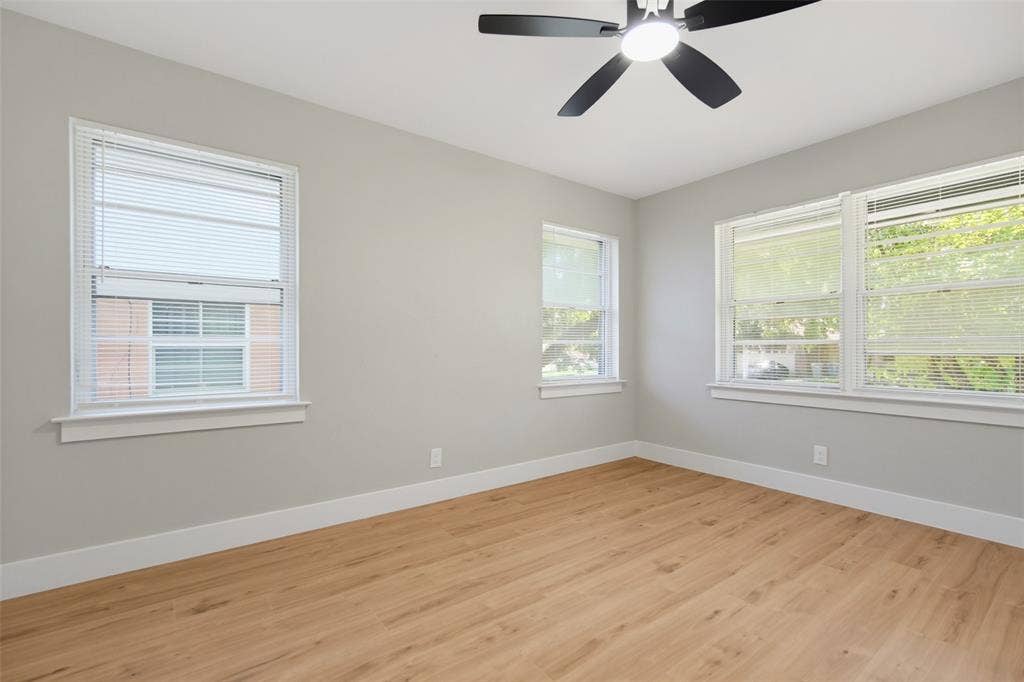 3049 Latham Drive, Dallas, TX 75229 3049 Latham Drive, Dallas, TX 75229