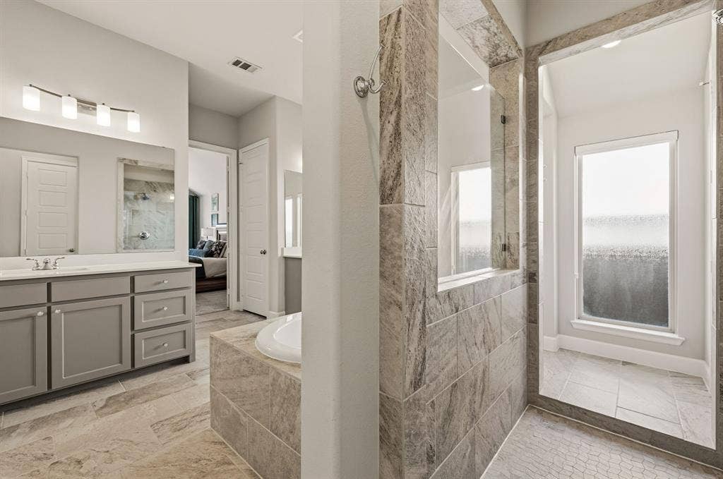8901 Brandy Branch Way, McKinney, TX 75071 Oversized walk-in shower