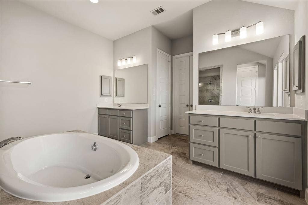 8901 Brandy Branch Way, McKinney, TX 75071 Dual vanities