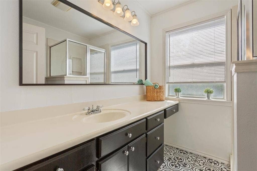 6007 Old Lorena Road, Lorena, TX 76655 6007 Old Lorena Road, Lorena, TX 76655