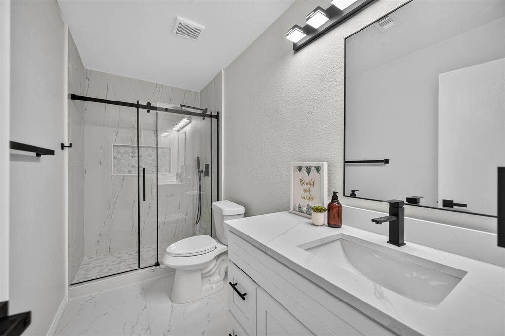 2440 Ranchview Drive, Grand Prairie, TX 75052 2440 Ranchview Drive, Grand Prairie, TX 75052
