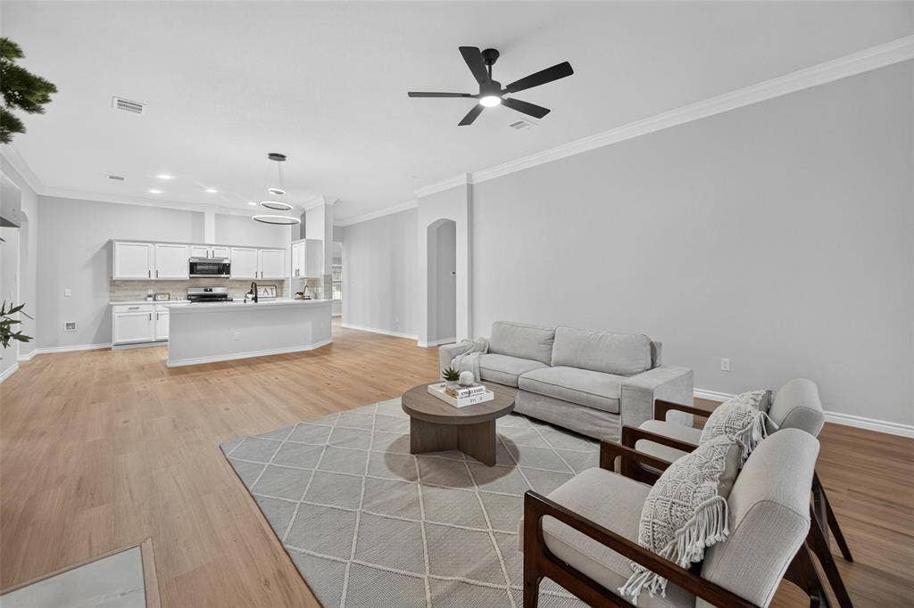2440 Ranchview Drive, Grand Prairie, TX 75052 2440 Ranchview Drive, Grand Prairie, TX 75052