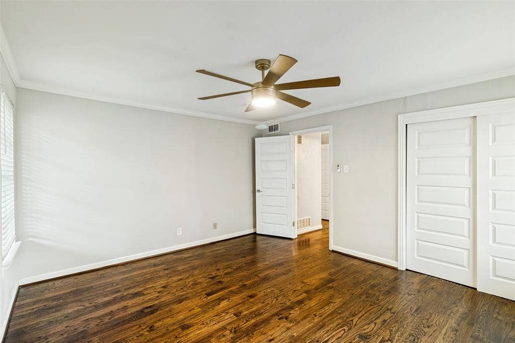 9711 E Lake Highlands Drive, Dallas, TX 75218