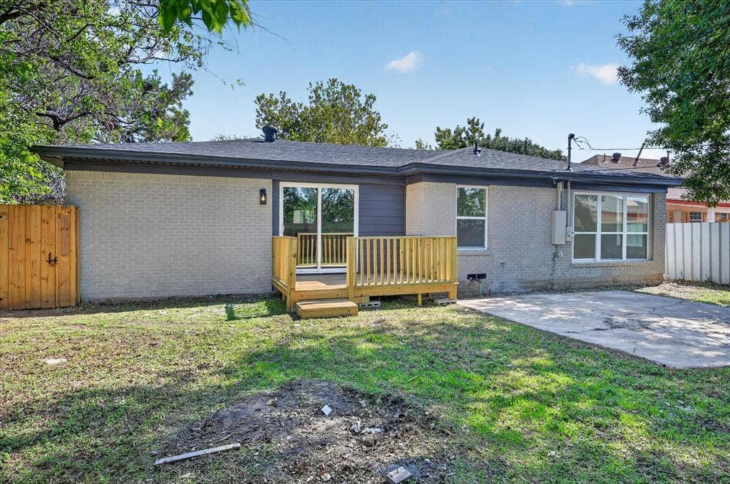2009 Las Cruces Lane, Dallas, TX 75217 2009 Las Cruces Lane, Dallas, TX 75217