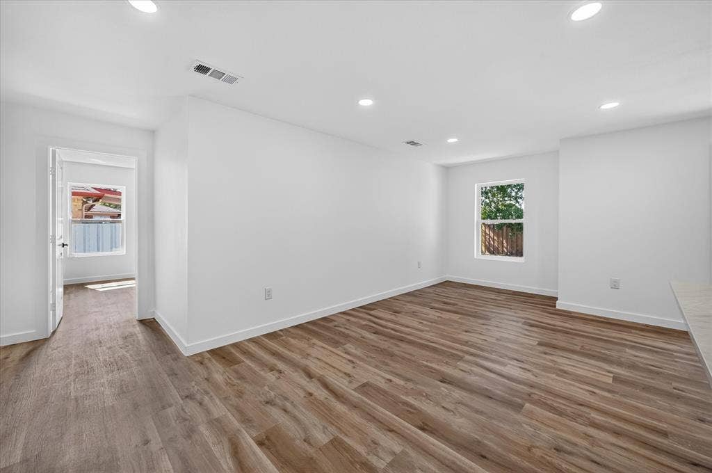 2009 Las Cruces Lane, Dallas, TX 75217 2009 Las Cruces Lane, Dallas, TX 75217