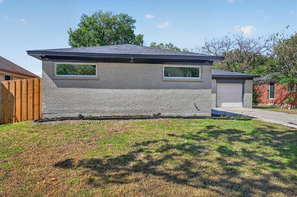 2009 Las Cruces Lane, Dallas, TX 75217 2009 Las Cruces Lane, Dallas, TX 75217