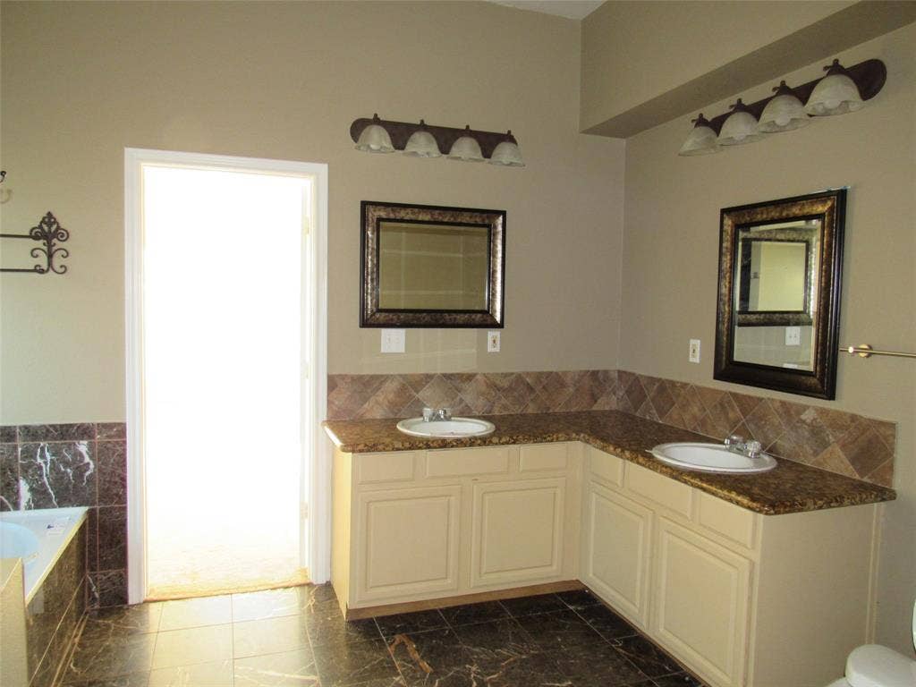 39220 Shadow Ridge Drive, Whitney, TX 76692 39220 Shadow Ridge Drive, Whitney, TX 76692