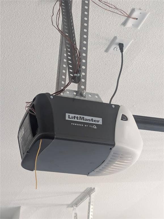 1440 Trevi Road, Fate, TX 75087 Garage Door Opener
