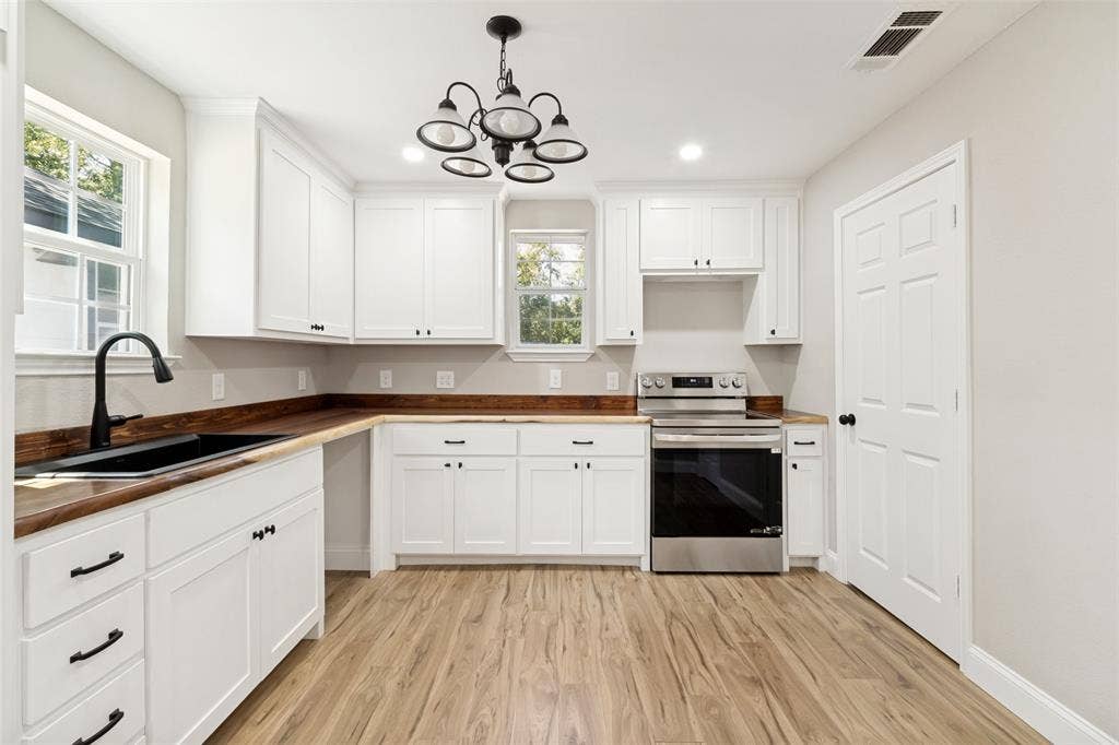 915 Cameron Avenue, Dallas, TX 75223 915 Cameron Avenue, Dallas, TX 75223