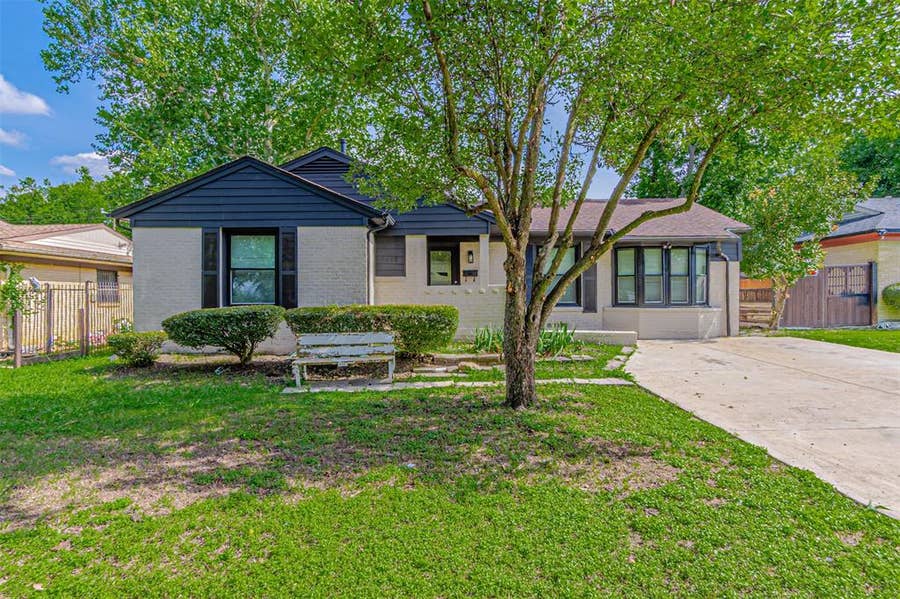 Property photo for 2618 Centerville Road, Dallas, TX