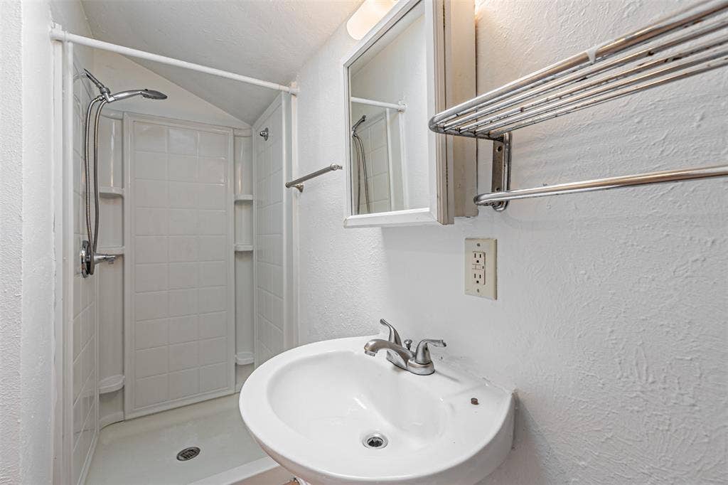 2618 Centerville Road, Dallas, TX 75228