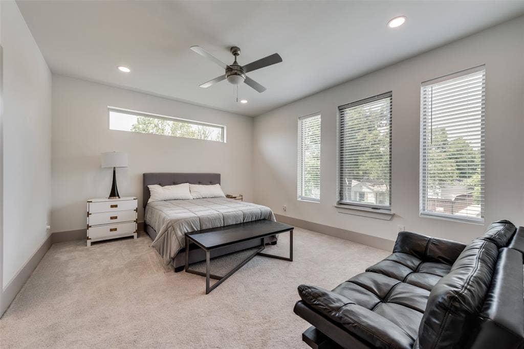 4528 W Amherst Avenue, Dallas, TX 75209