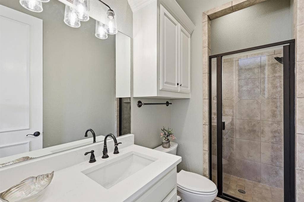 2nd first floor bedroom ensuite with walk in shower.