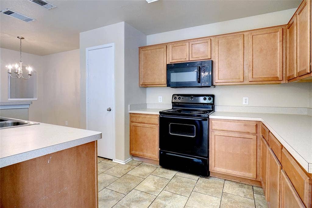 7421 Cowhand Court, Fort Worth, TX 76131 7421 Cowhand Court, Fort Worth, TX 76131