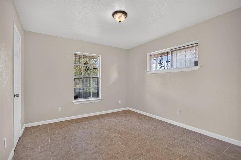 9610 Jennie Lee Lane, Dallas, TX 75227 9610 Jennie Lee Lane, Dallas, TX 75227