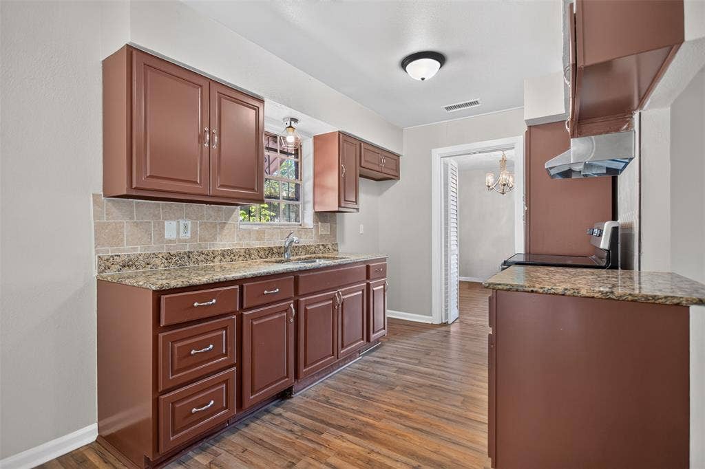 9610 Jennie Lee Lane, Dallas, TX 75227 9610 Jennie Lee Lane, Dallas, TX 75227