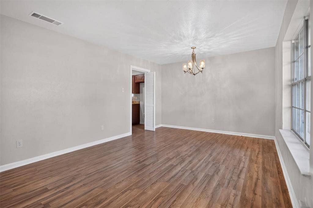 9610 Jennie Lee Lane, Dallas, TX 75227 9610 Jennie Lee Lane, Dallas, TX 75227