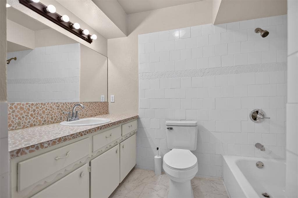 9610 Jennie Lee Lane, Dallas, TX 75227 9610 Jennie Lee Lane, Dallas, TX 75227