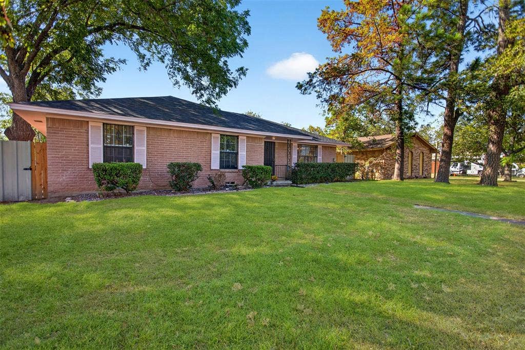 9610 Jennie Lee Lane, Dallas, TX 75227 9610 Jennie Lee Lane, Dallas, TX 75227