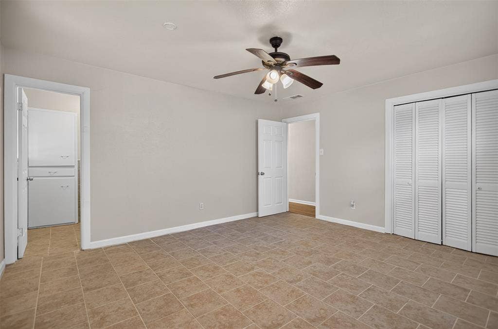 9610 Jennie Lee Lane, Dallas, TX 75227 Primary Bedroom Suite
