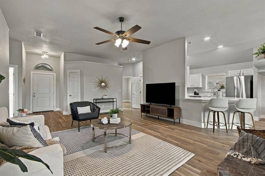 8205 Galley Street, Frisco, TX 75035 8205 Galley Street, Frisco, TX 75035