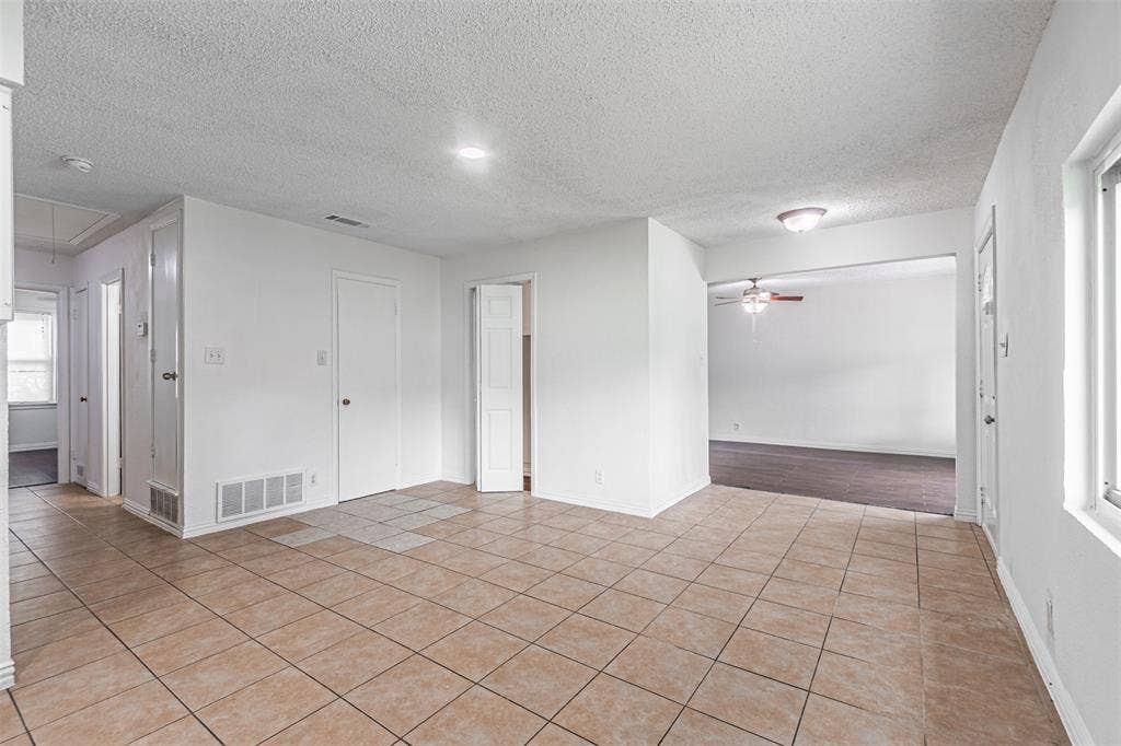 2510 Bluffton Drive, Dallas, TX 75228 2510 Bluffton Drive, Dallas, TX 75228