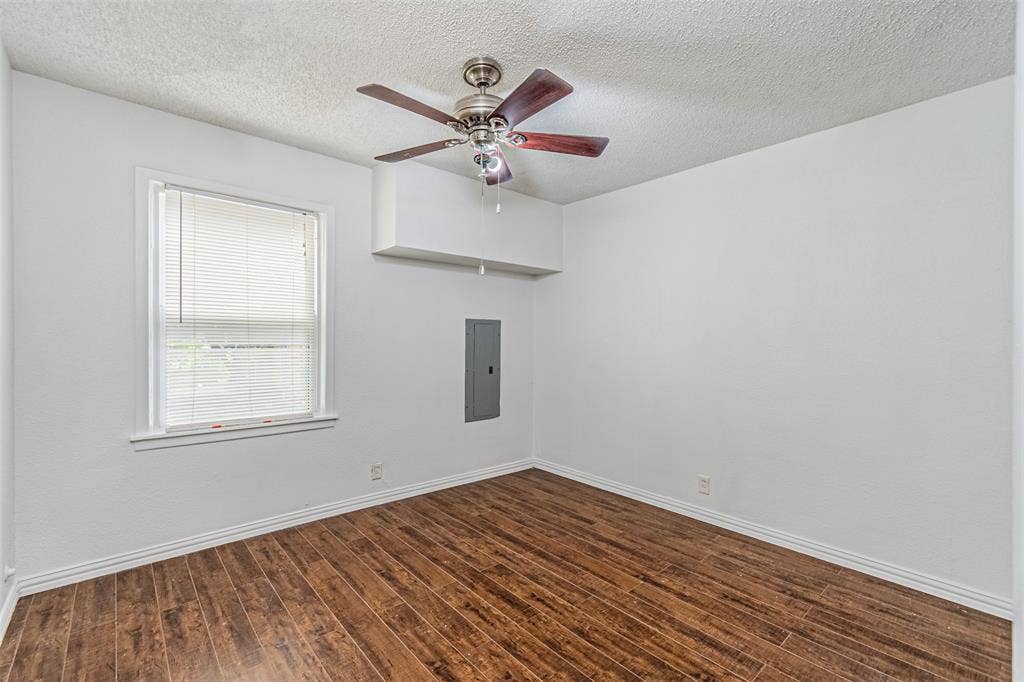 2510 Bluffton Drive, Dallas, TX 75228 2510 Bluffton Drive, Dallas, TX 75228