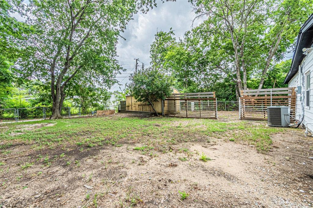 2510 Bluffton Drive, Dallas, TX 75228 2510 Bluffton Drive, Dallas, TX 75228