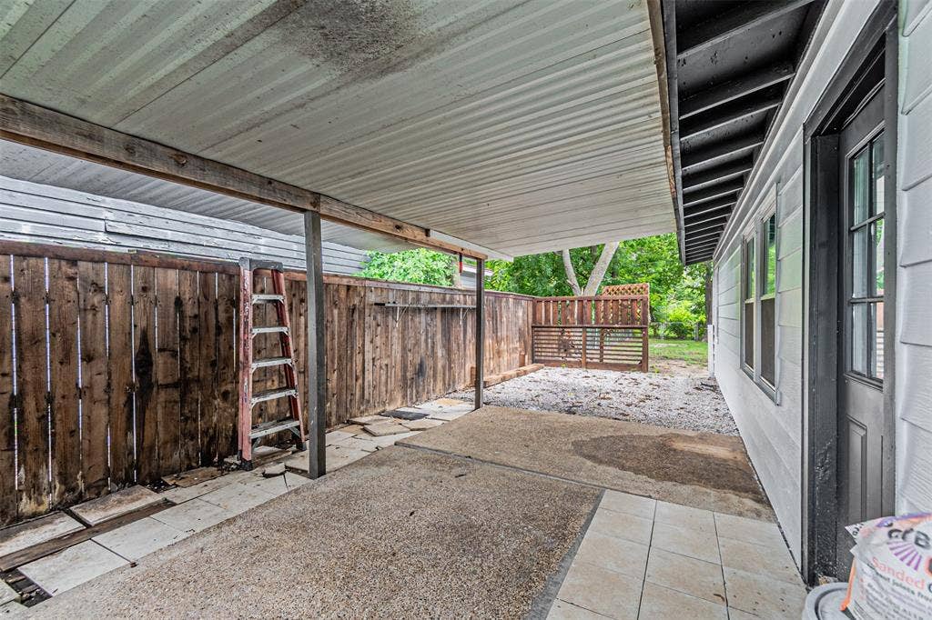 2510 Bluffton Drive, Dallas, TX 75228 2510 Bluffton Drive, Dallas, TX 75228