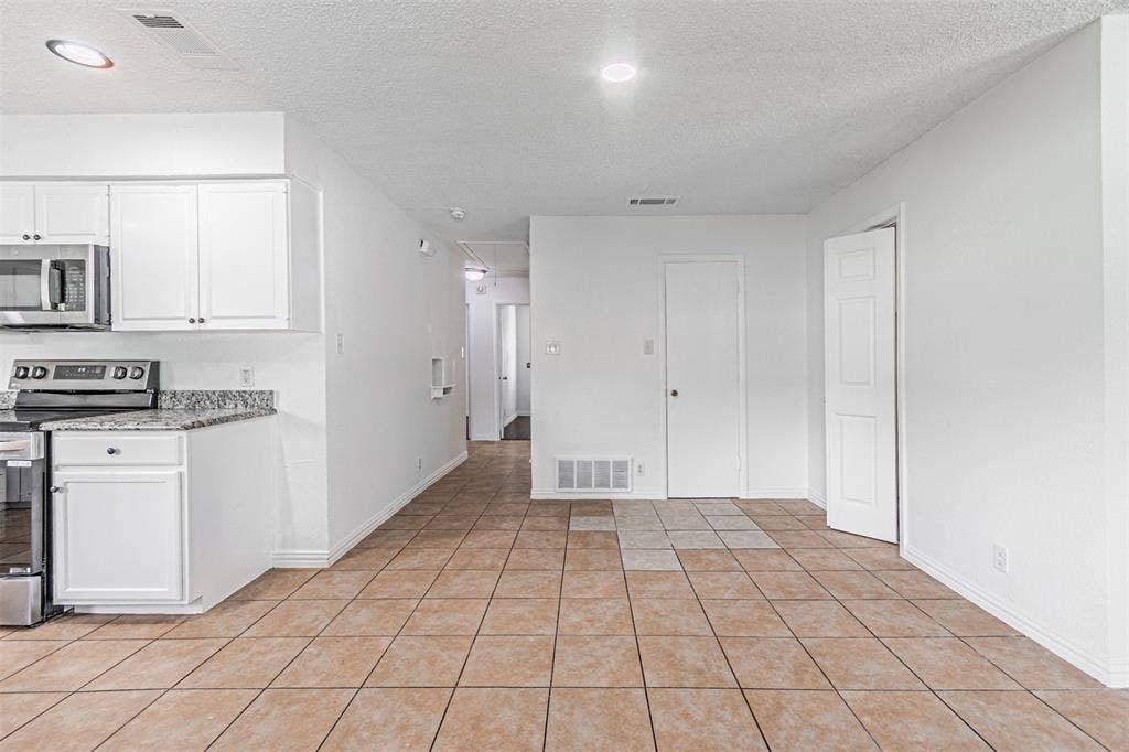 2510 Bluffton Drive, Dallas, TX 75228 2510 Bluffton Drive, Dallas, TX 75228