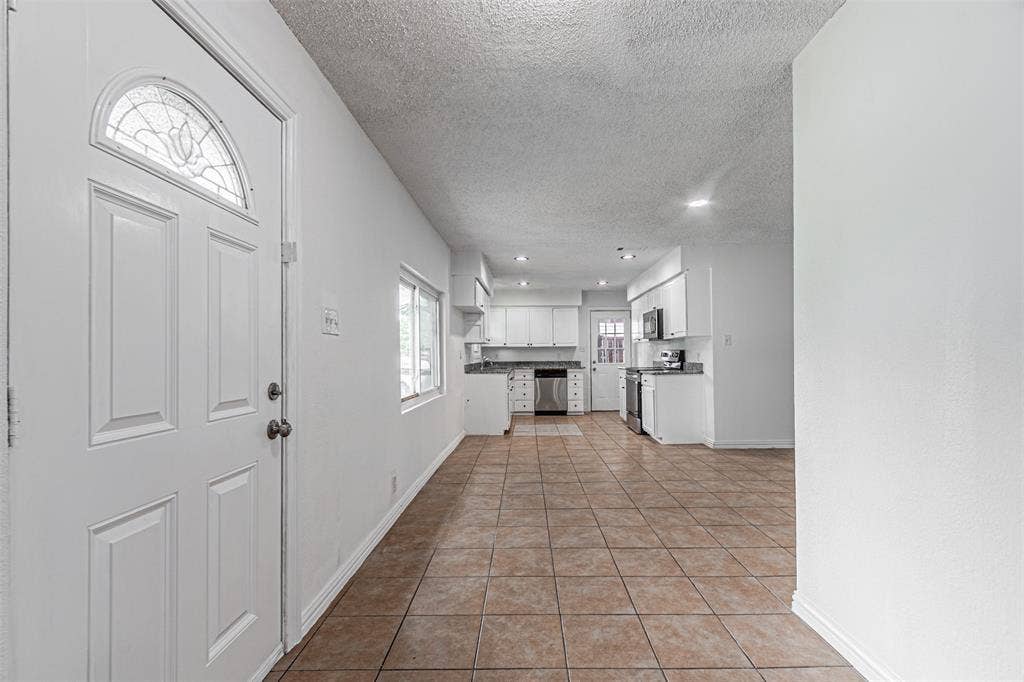 2510 Bluffton Drive, Dallas, TX 75228 2510 Bluffton Drive, Dallas, TX 75228