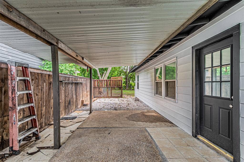 2510 Bluffton Drive, Dallas, TX 75228 2510 Bluffton Drive, Dallas, TX 75228