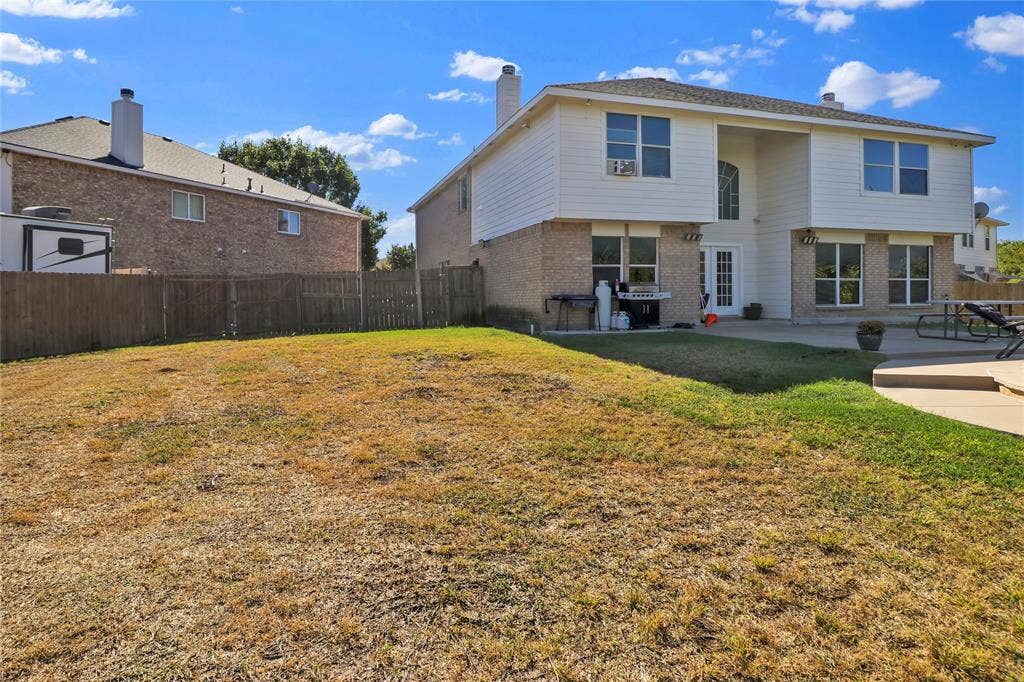5753 Lionfish Way, Fort Worth, TX 76131 Large back yard!