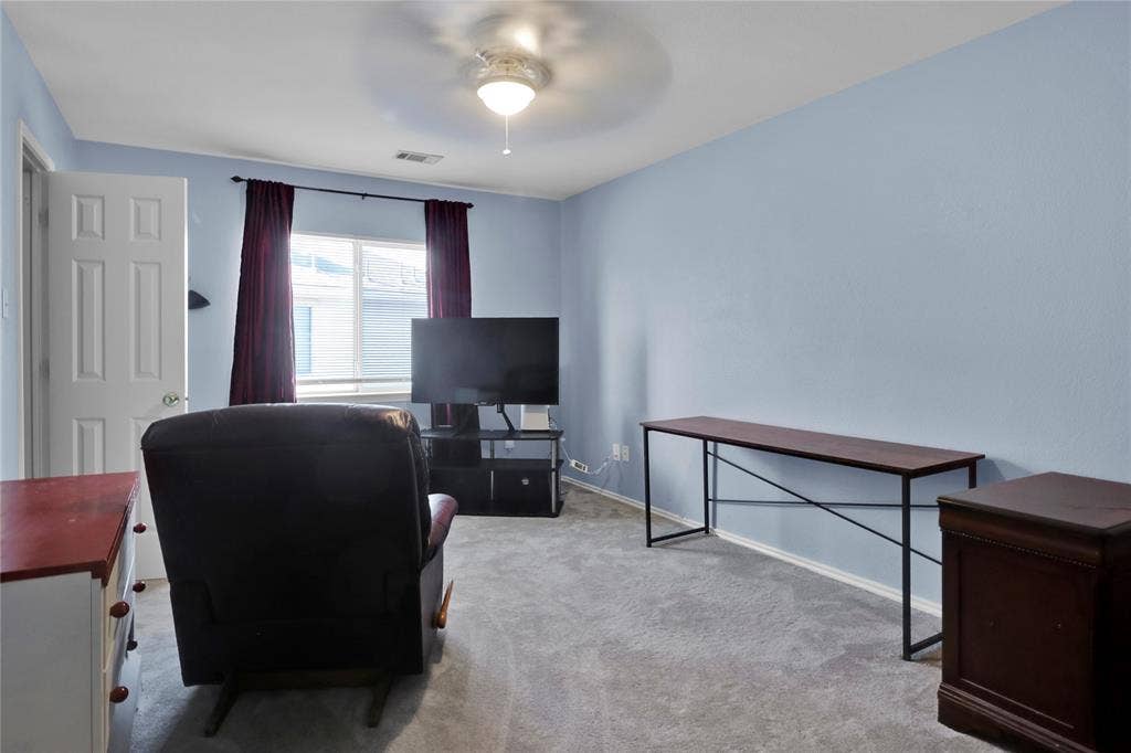 5753 Lionfish Way, Fort Worth, TX 76131 Secondary bedroom