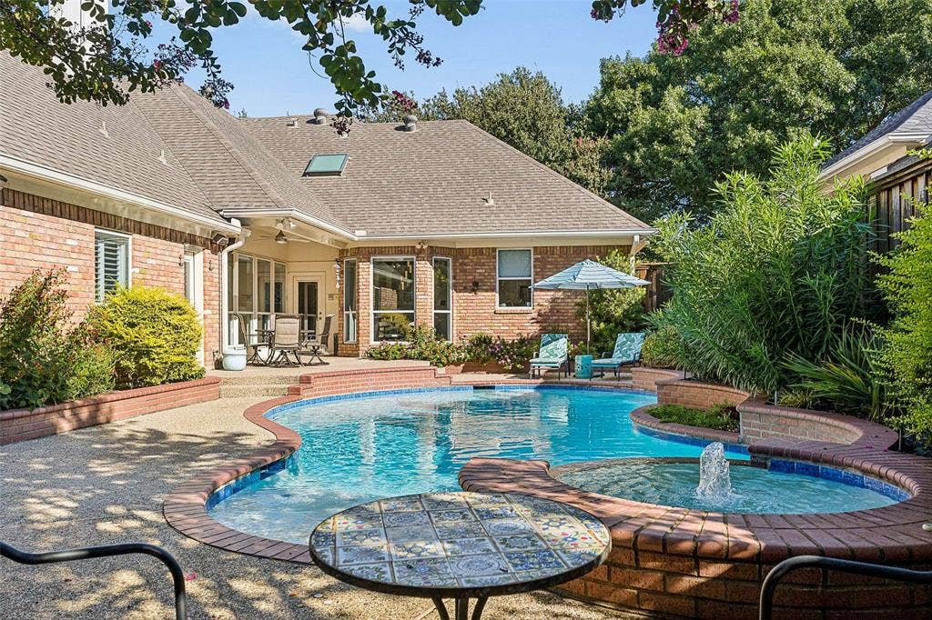 6716 Genstar Lane, Dallas, TX 75252