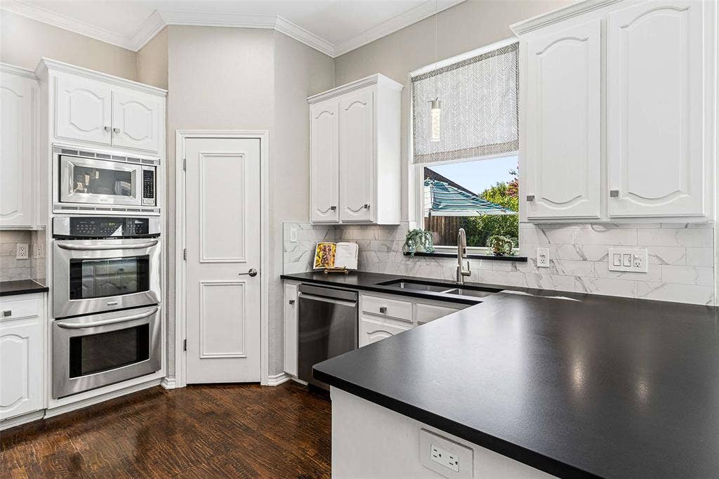 6716 Genstar Lane, Dallas, TX 75252