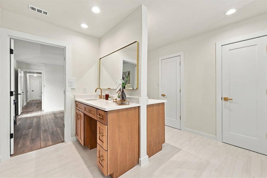 10255 Chimney Hill Lane, Dallas, TX 75243 10255 Chimney Hill Lane, Dallas, TX 75243