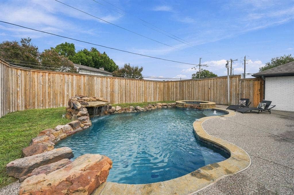 10255 Chimney Hill Lane, Dallas, TX 75243 10255 Chimney Hill Lane, Dallas, TX 75243