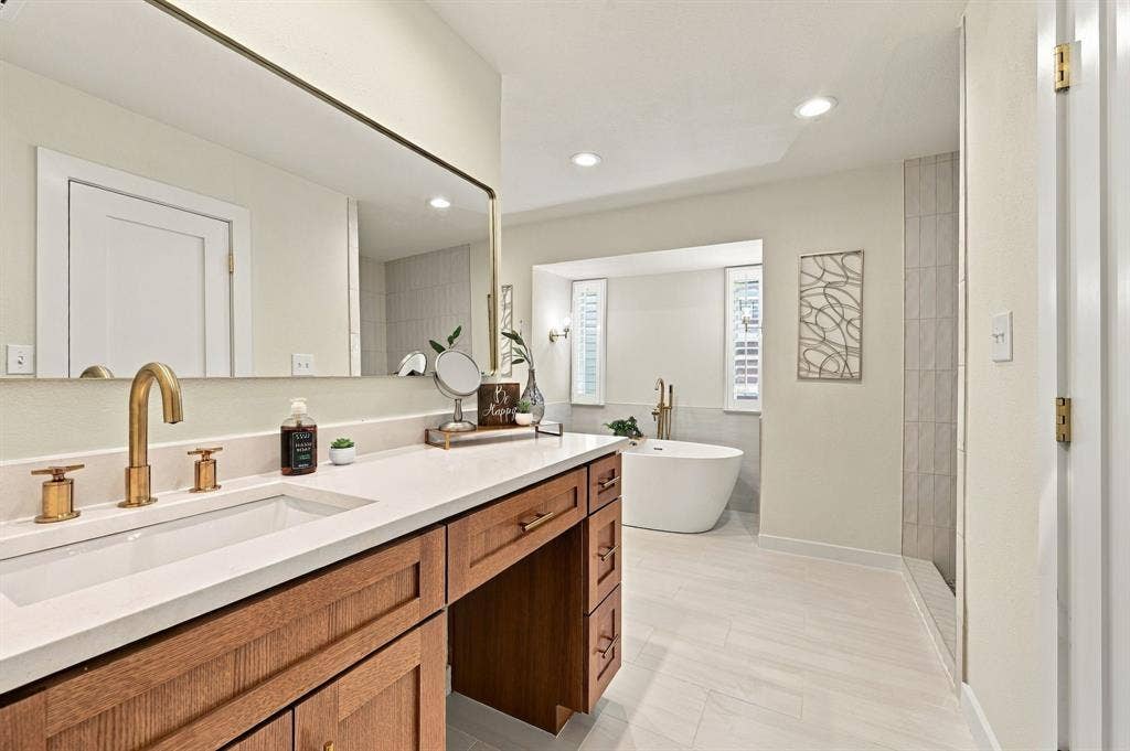 10255 Chimney Hill Lane, Dallas, TX 75243 10255 Chimney Hill Lane, Dallas, TX 75243