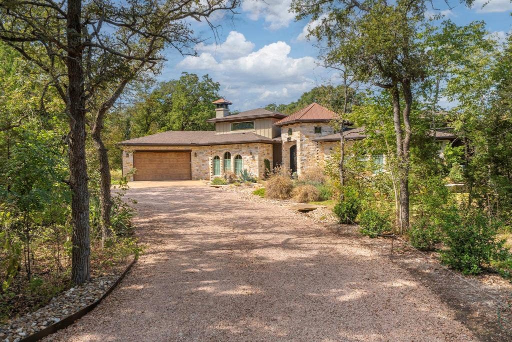 505 Shady Branch Court, Riesel, TX 76682 Driveway 505 Shady Branch Court