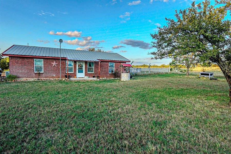 Property photo for 7001 Highway 6, De Leon, TX
