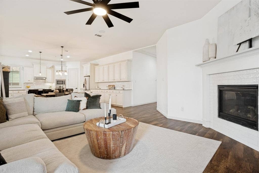 3257 Sky Lane, Celina, TX 75009 3257 Sky Lane, Celina, TX 75009