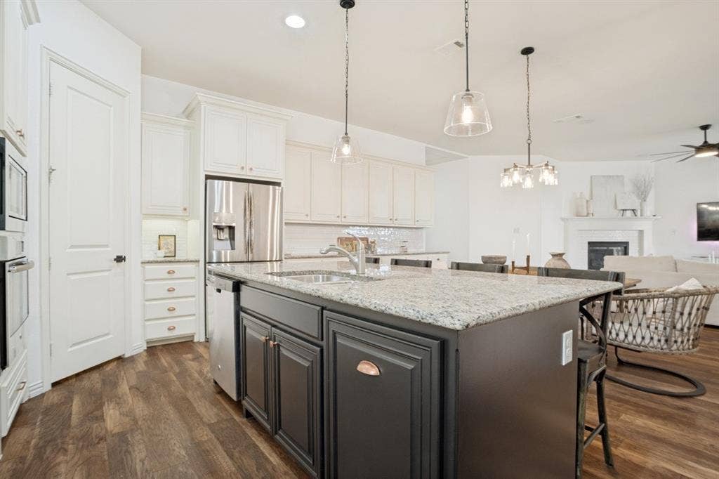 3257 Sky Lane, Celina, TX 75009 3257 Sky Lane, Celina, TX 75009